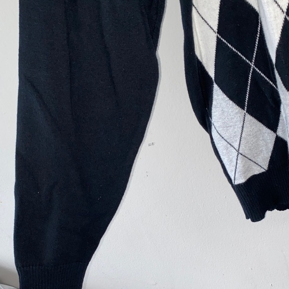 Men's V-Neck Argyle Sweater - Black, Gray, and White - Picture 6 of 16